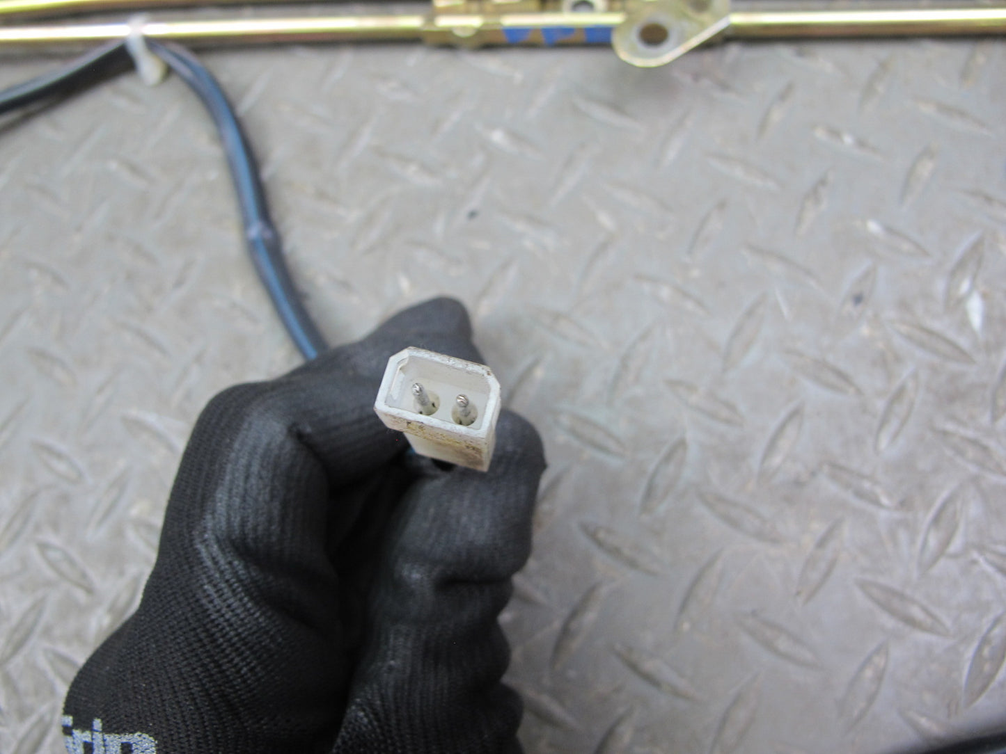 1983-1989 Porsche 928 S Sunroof Moon Roof Guide Tube Slide Cable Assembly