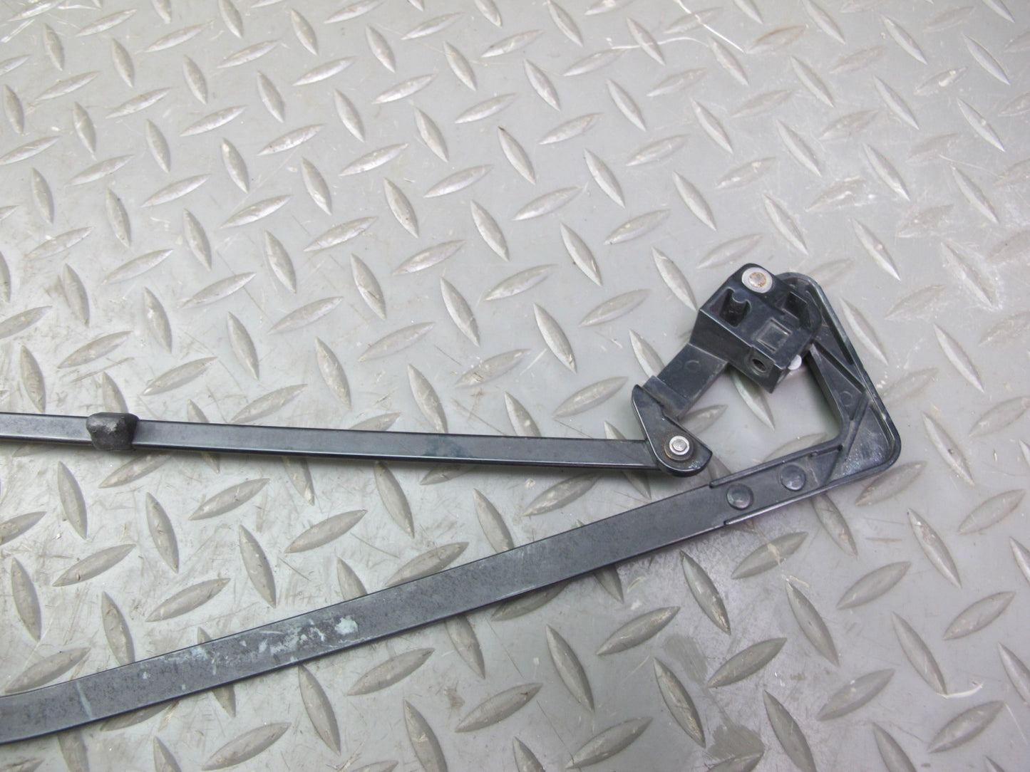 1987-1991 Porsche 928 S Rear Hatch Tail Gate Trunk Wiper Arm Set of 2