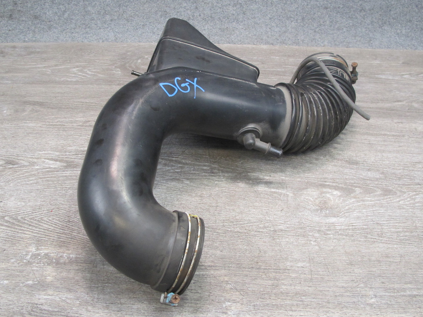 2003-2005 Lexus UZJ120L GX470 Air Cleaner Resonator Tube Hose 17880-50060