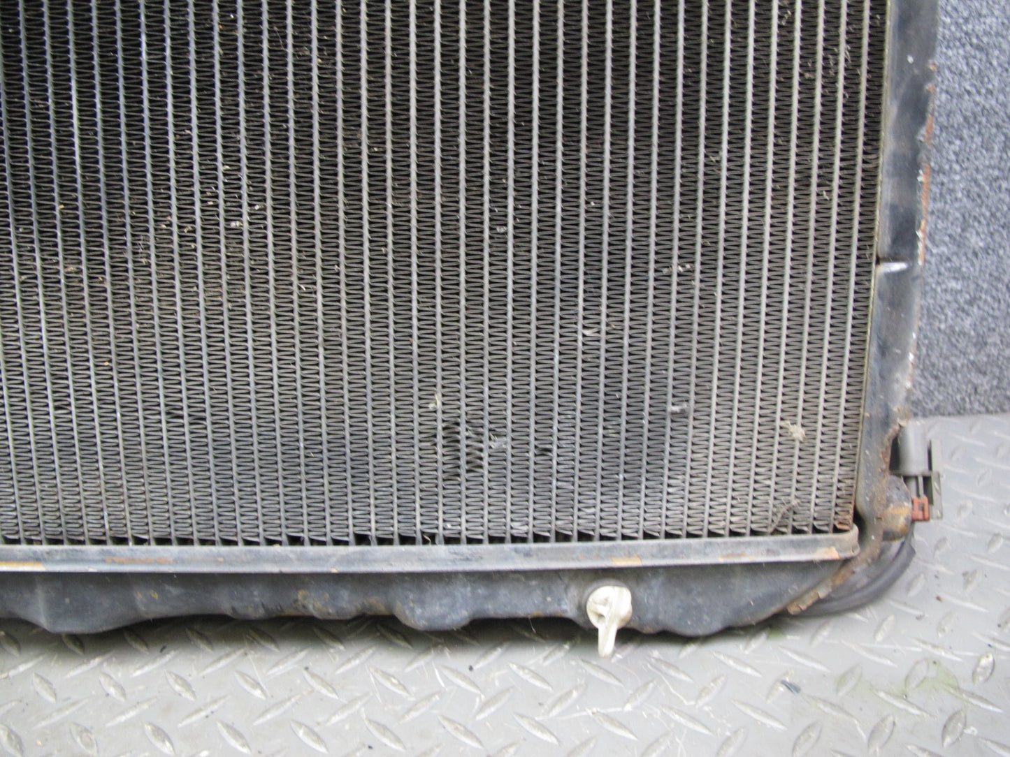 84-89 Nissan Z31 300ZX M/T Turbo Engine Cooling Radiator OEM