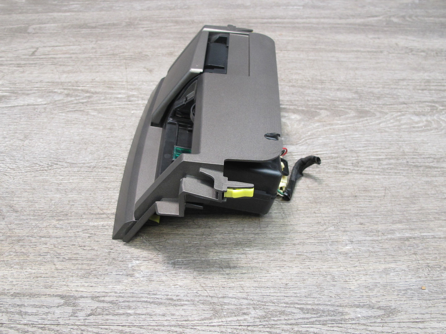 2003-2009 Lexus UZJ120L GX470 Dash Center Ashtray Storage Compartment