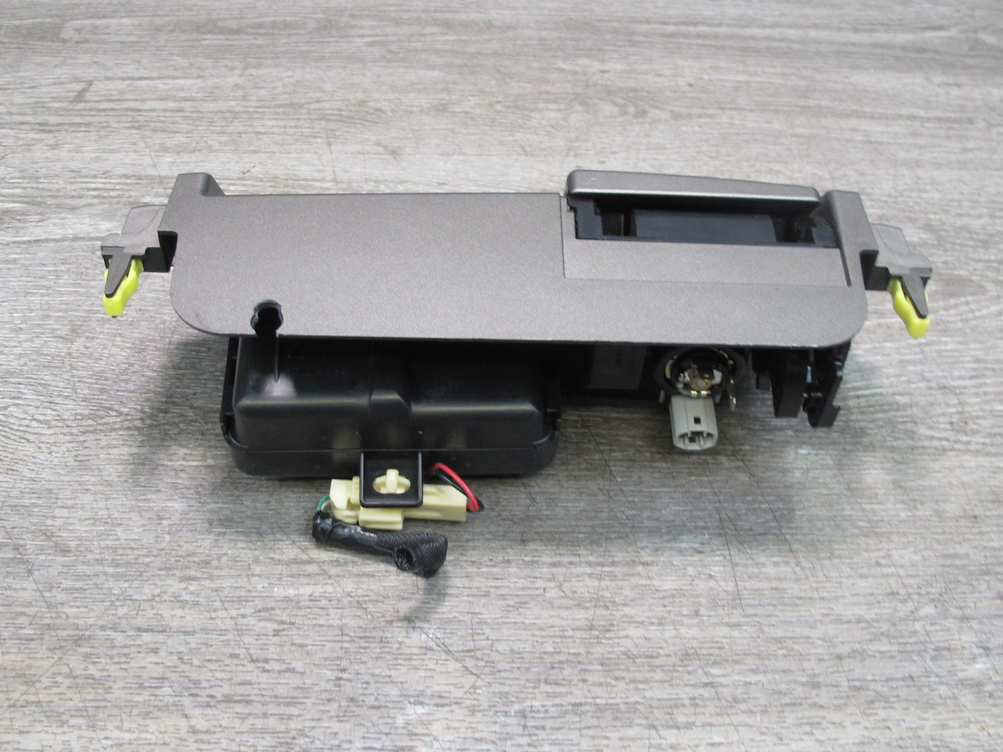 2003-2009 Lexus UZJ120L GX470 Dash Center Ashtray Storage Compartment