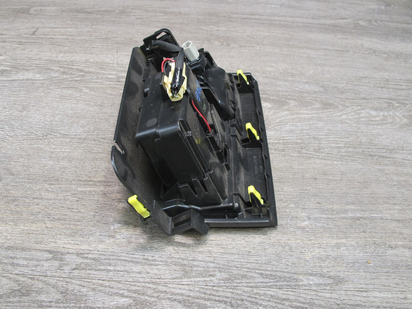 2003-2009 Lexus UZJ120L GX470 Dash Center Ashtray Storage Compartment