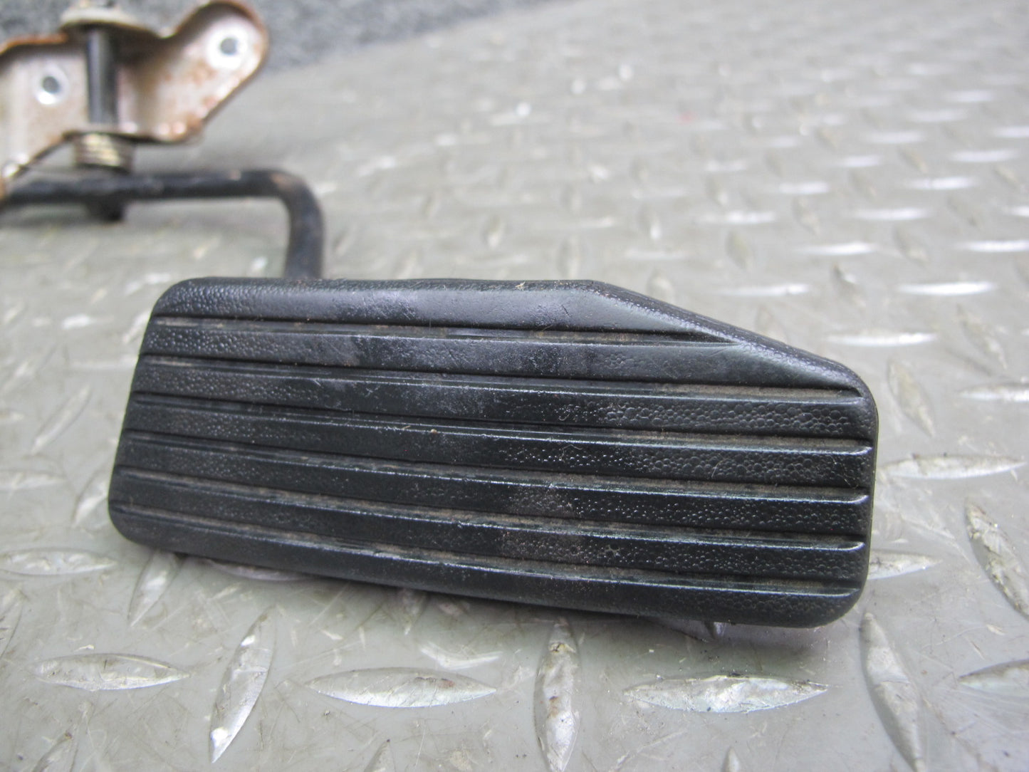 91-93 Mitsubishi 3000GT M/T Gas Acceleration Brake Clutch Pedal Set OEM