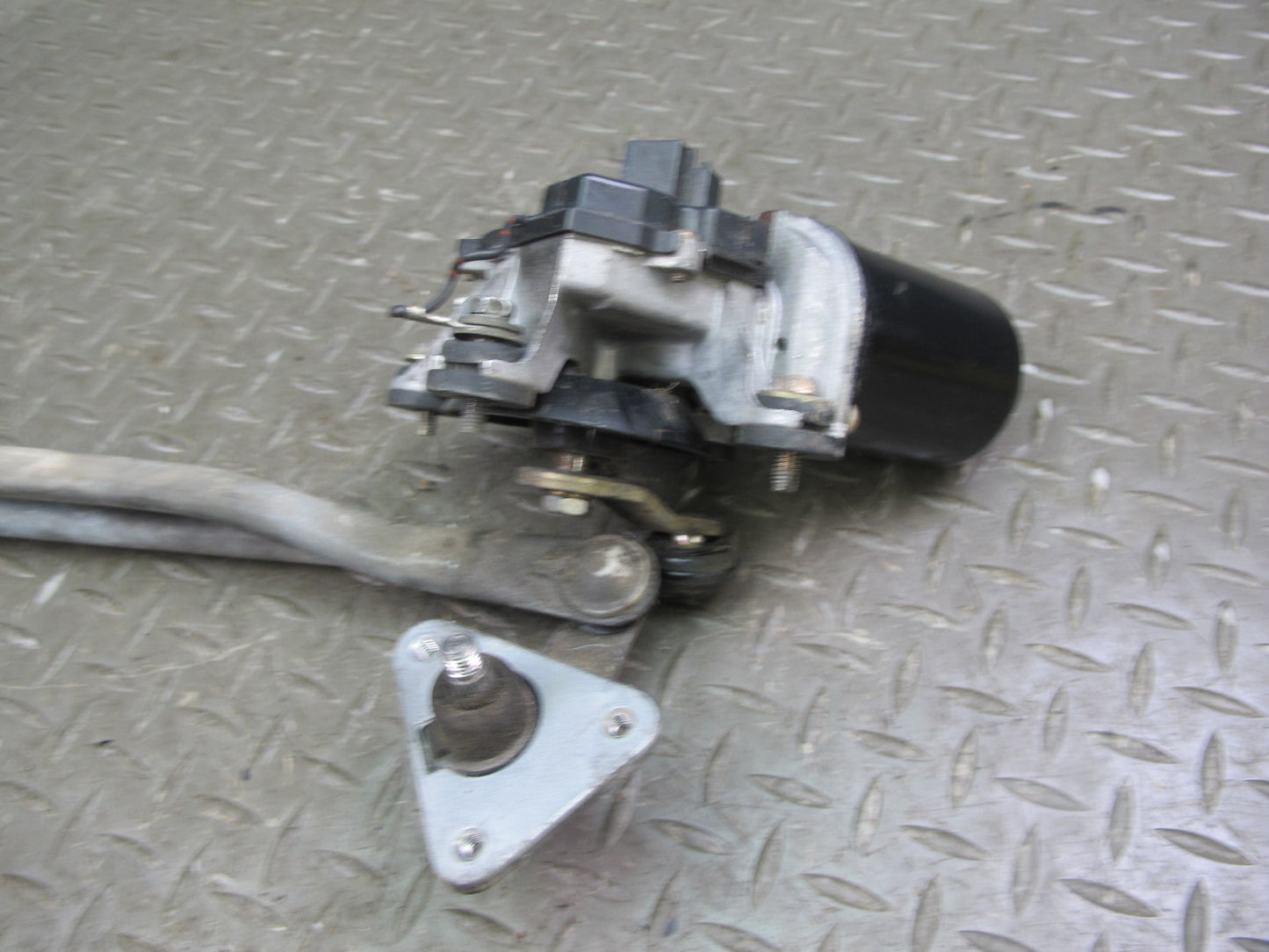 91-99 Mitsubishi 3000GT Windshield Wiper Transmission Linkage w Motor OEM