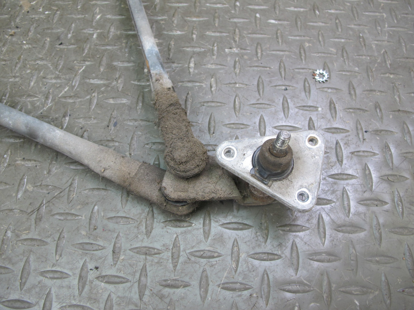 91-99 Mitsubishi 3000GT Windshield Wiper Transmission Linkage w Motor OEM