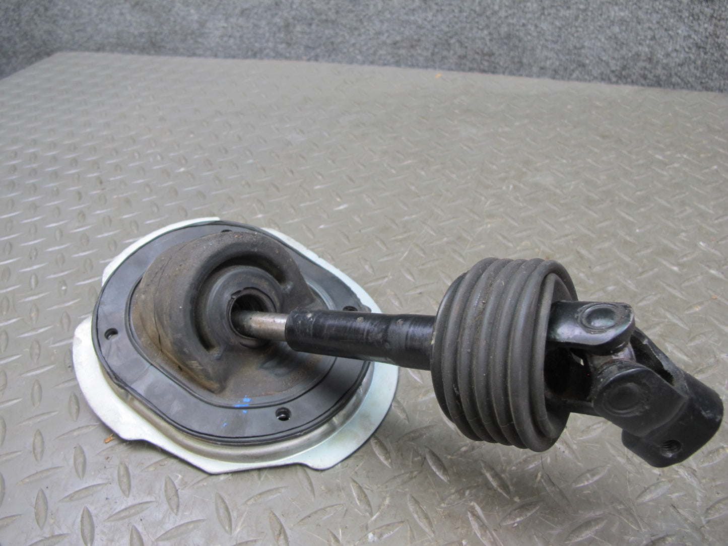 91-99 Mitsubishi 3000GT Steering Column Universal U Joint Shaft OEM