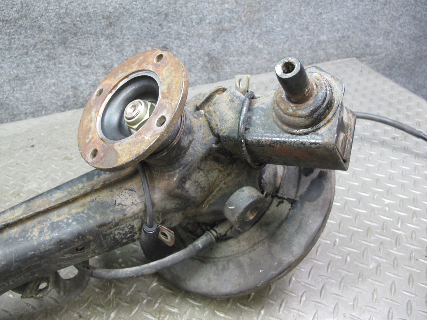 91-96 Mitsubishi 3000GT AWD Turbo Rear Right Knuckle Wheel Hub Trailing Arm