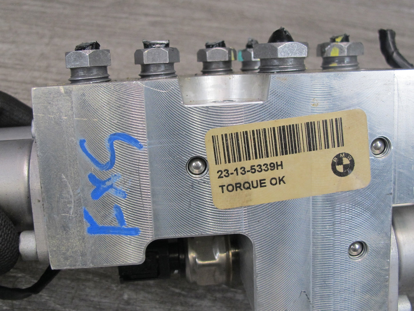11-14 BMW E70 E71 X5 X6 Dynamic Drive Suspension Valve Block 6794578 OEM
