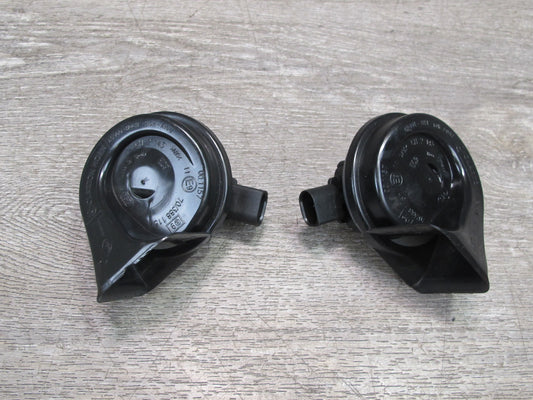 11-14 BMW E70 E71 X5 X6 Set of 2 High & Low Tone Note Pitch Horn Signal OEM