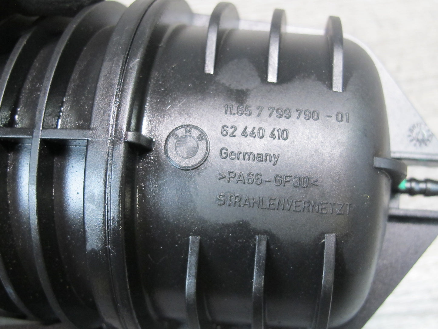 10-14 BMW E70 E71 X5M X6M Turbocharger Boost Vacuum Tank Canister 7799790 OEM