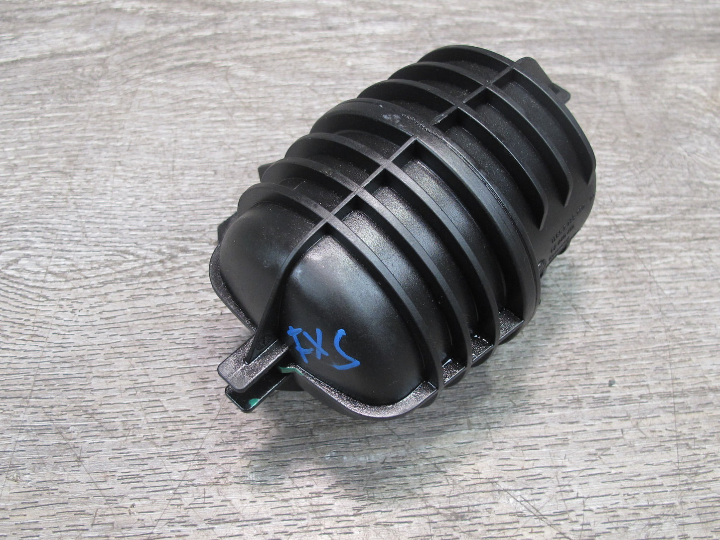 10-14 BMW E70 E71 X5M X6M Turbocharger Boost Vacuum Tank Canister 7799790 OEM