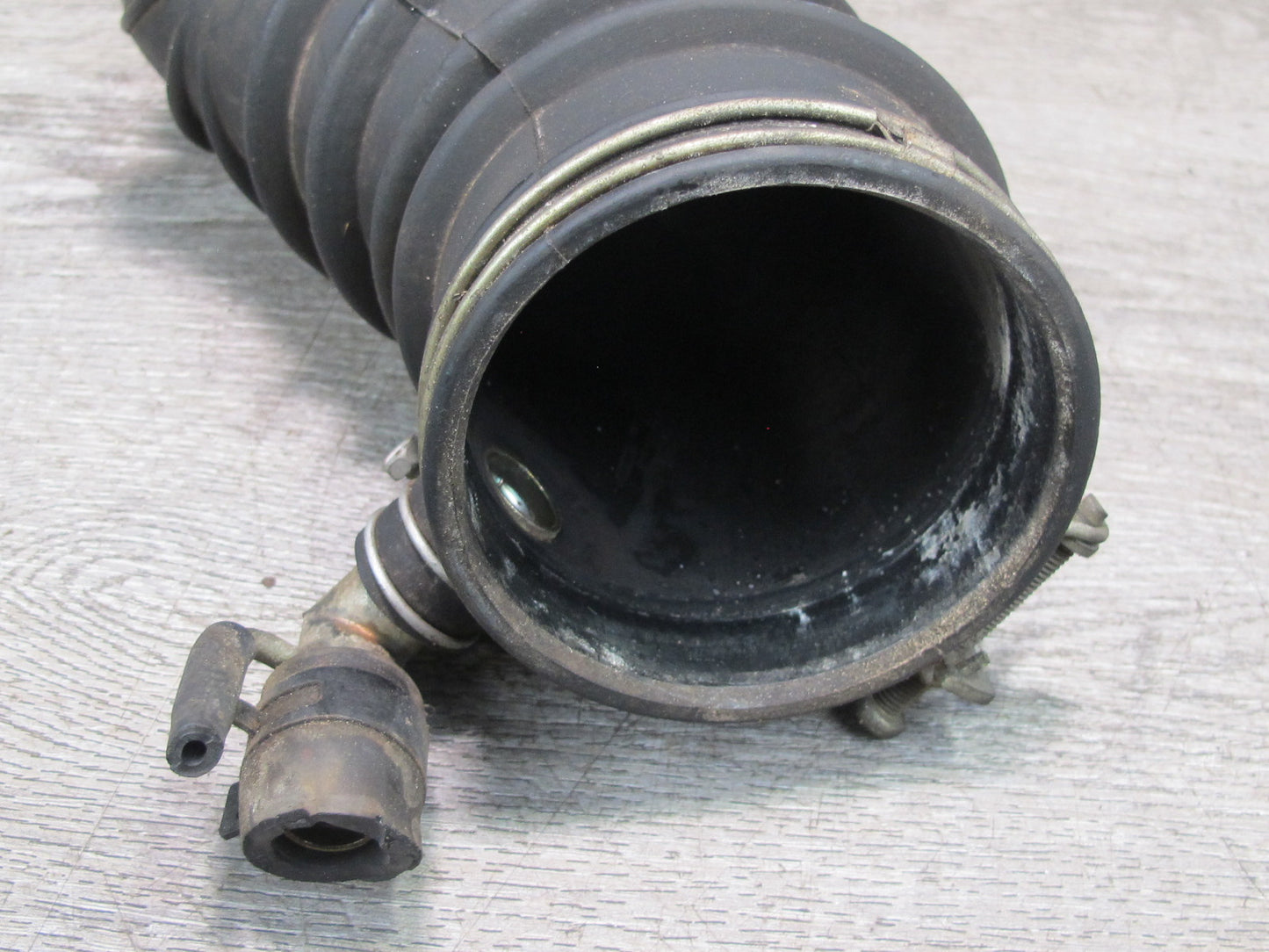85-89 Nissan Z31 300ZX Air Intake Tube Hose Duct Pipe OEM
