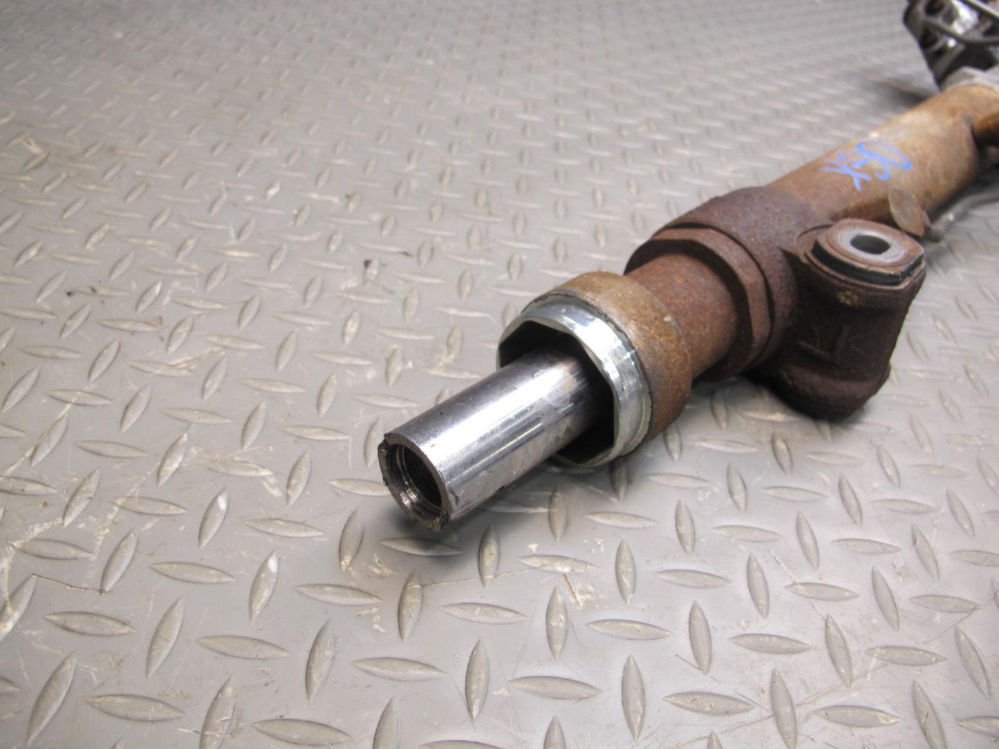 2003-2004 Lexus UZJ120L GX470 Power Steering Rack & Pinion Gear