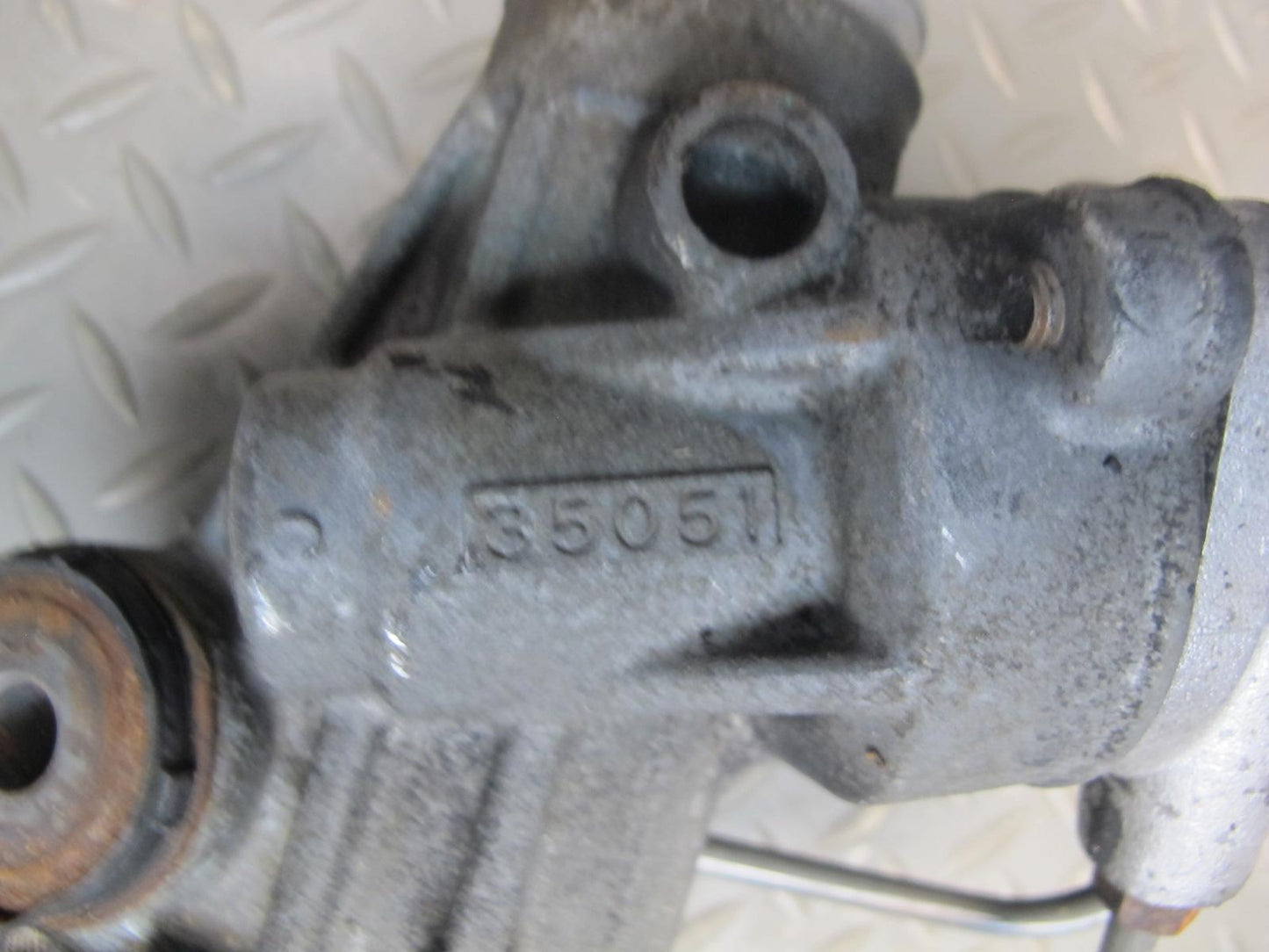 2003-2004 Lexus UZJ120L GX470 Power Steering Rack & Pinion Gear