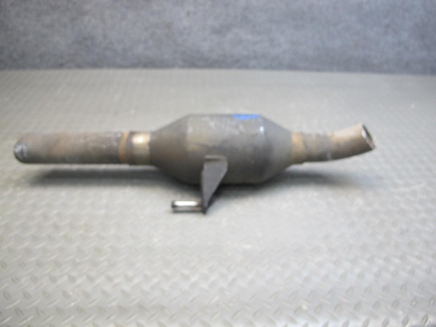 2003-2009 Lexus UZJ120L GX470 4WD Rear Exhaust Muffler