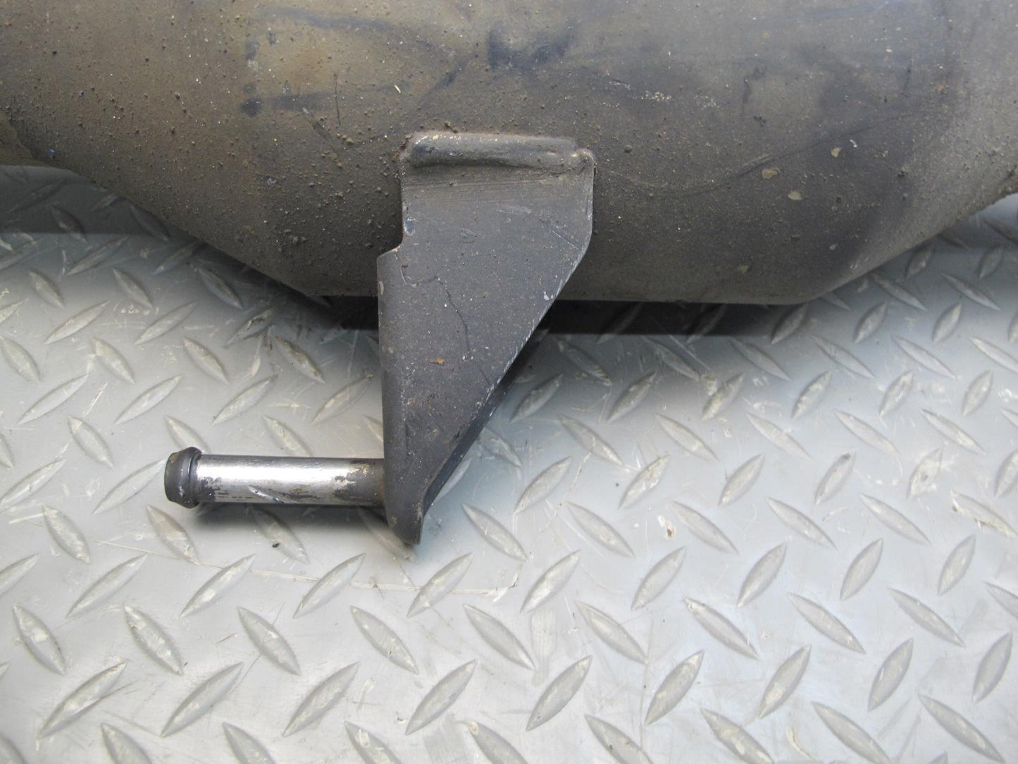 2003-2009 Lexus UZJ120L GX470 4WD Rear Exhaust Muffler