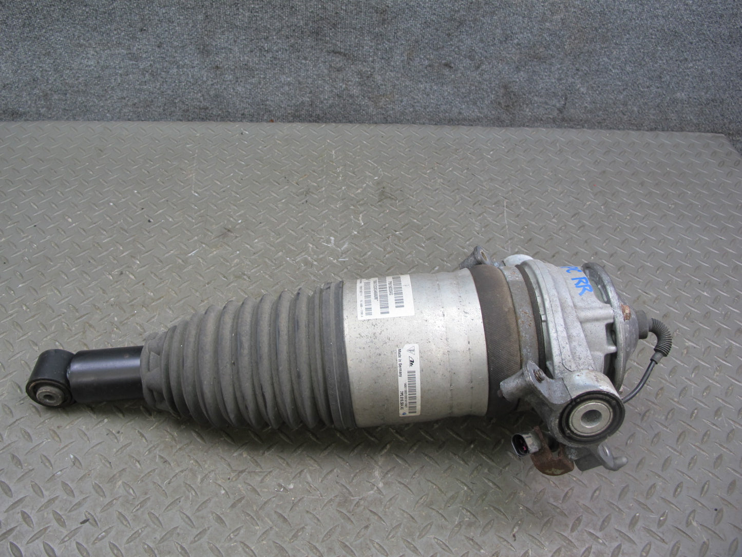2012-2014 Porsche Cayenne 958 AWD Rear Right Air Spring Strut Shock Absorber