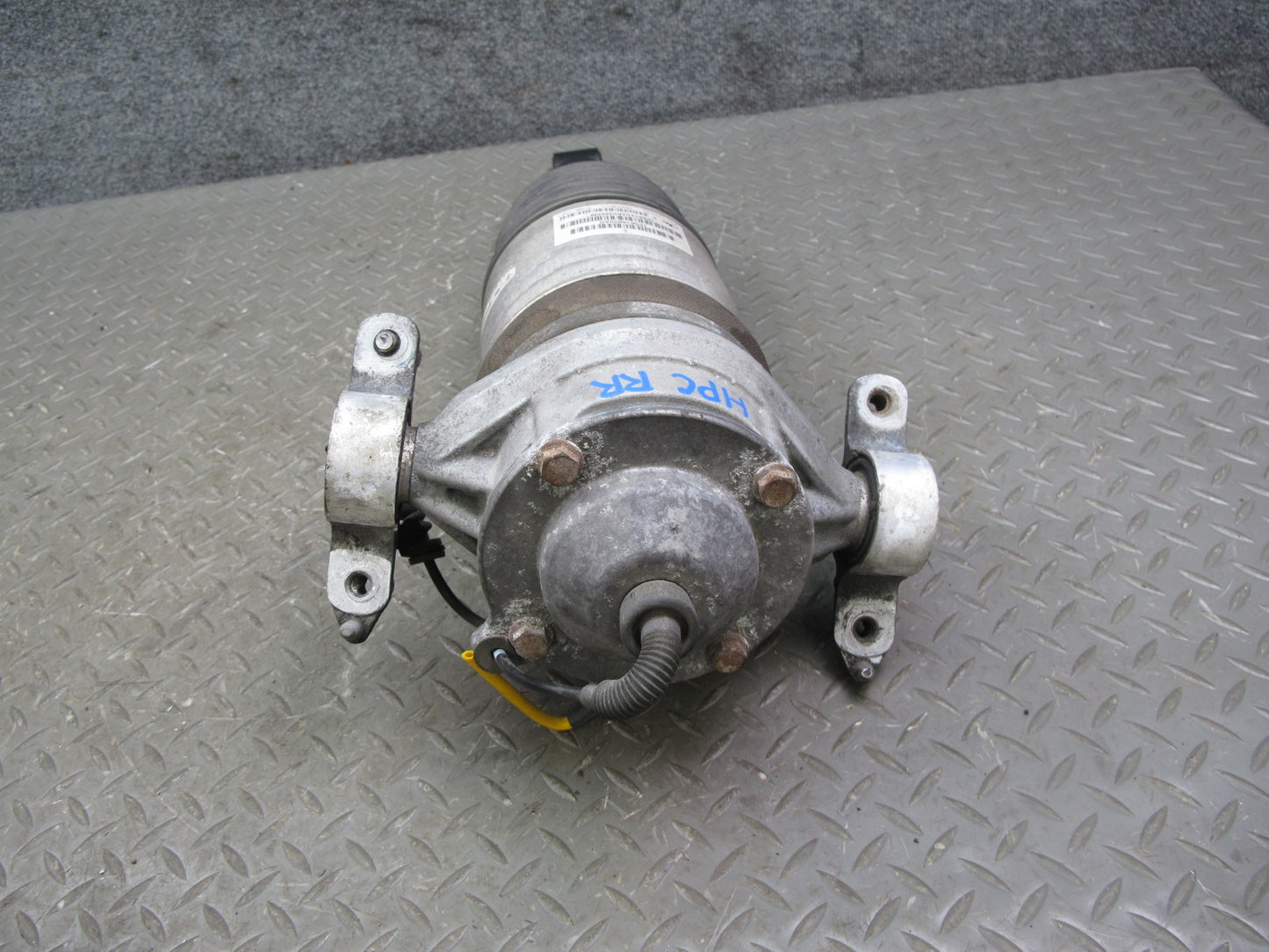 2012-2014 Porsche Cayenne 958 AWD Rear Right Air Spring Strut Shock Absorber