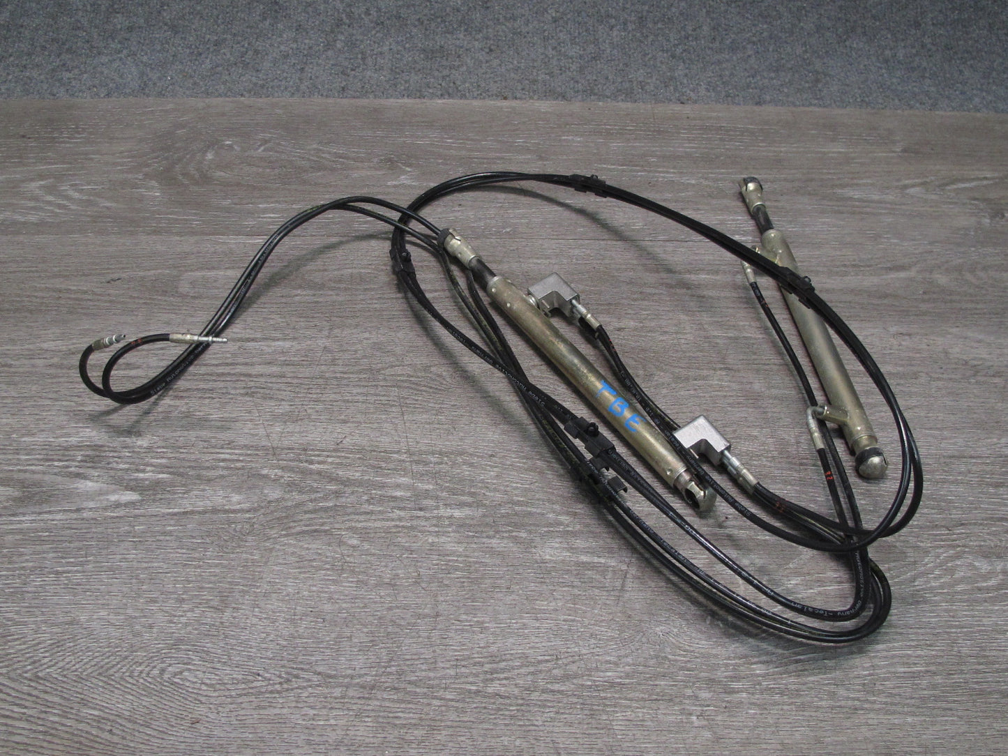 01-06 BMW E46 Convertible TOP Roof Hydraulic Shock Cylinder Hose Line Set OEM