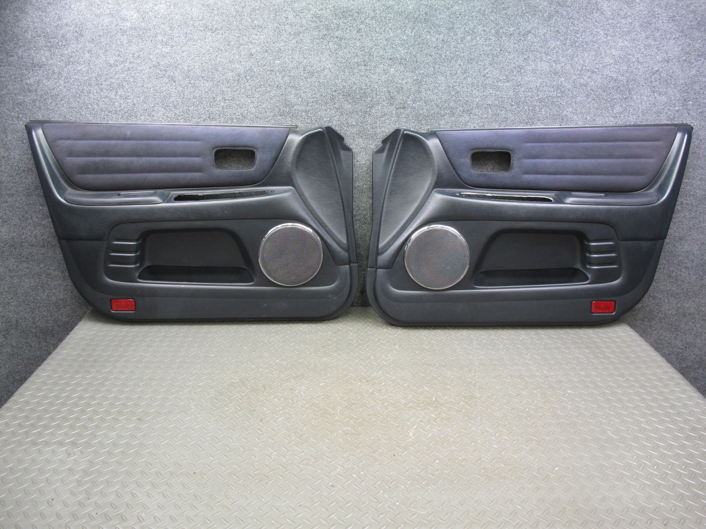 2002 Lexus JCE10L IS300 Sedan Set of 2 Front Door Interior Trim Cover Panel OEM