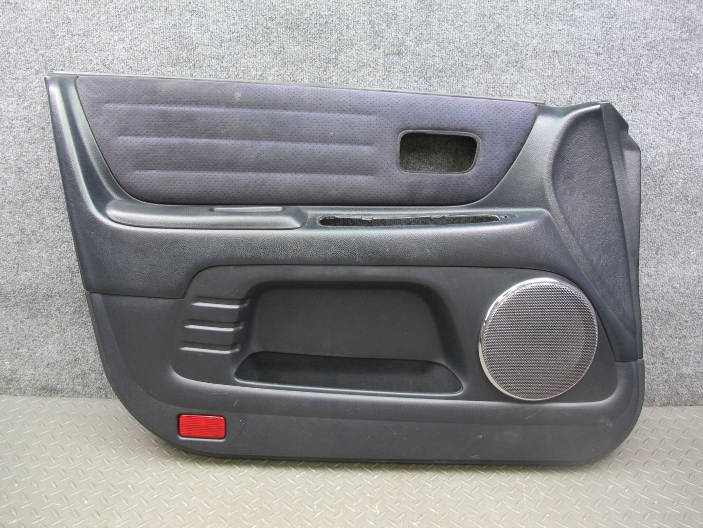 2002 Lexus JCE10L IS300 Sedan Set of 2 Front Door Interior Trim Cover Panel OEM