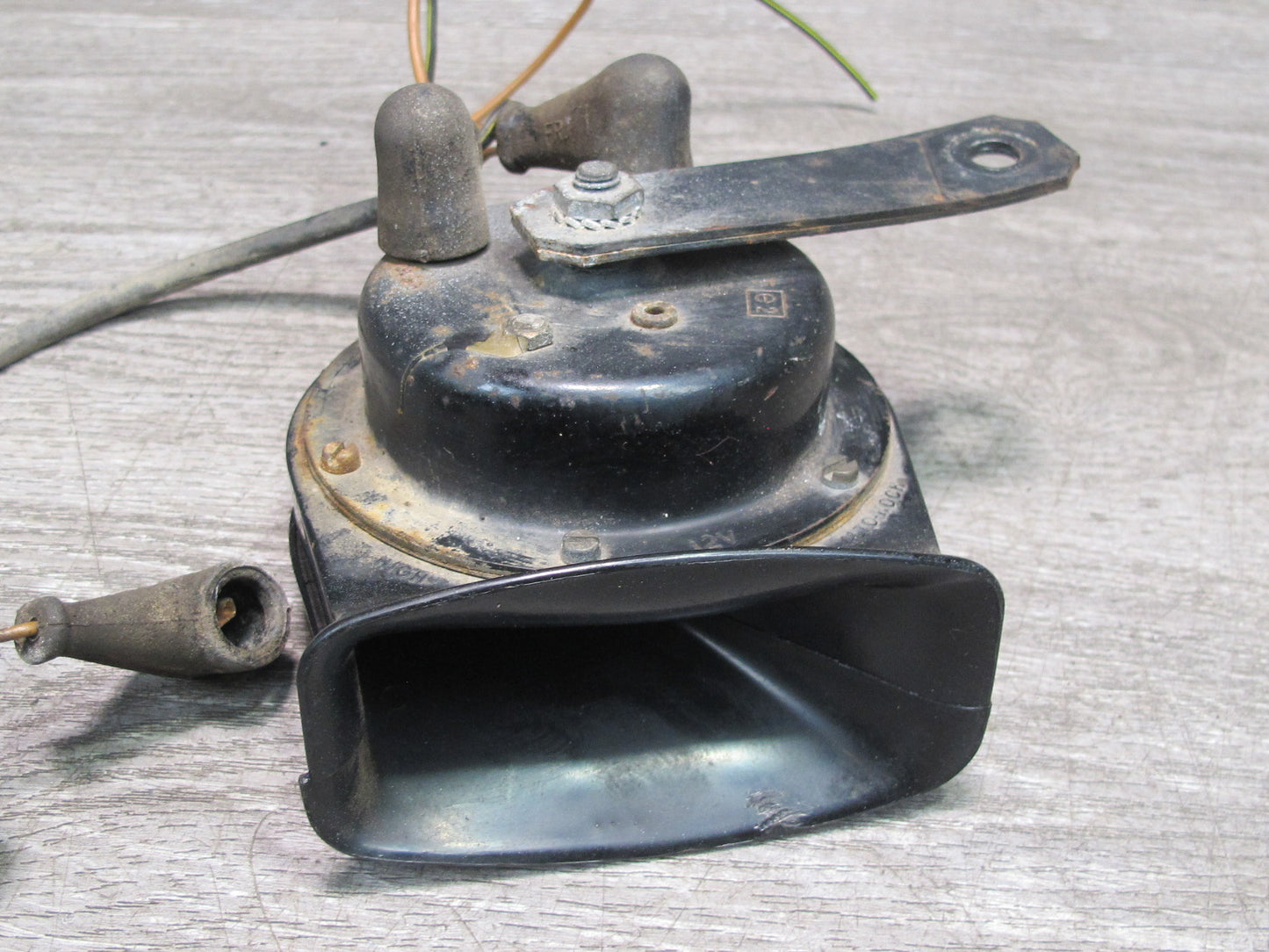 1984-1991 Porsche 928 Horn Signal