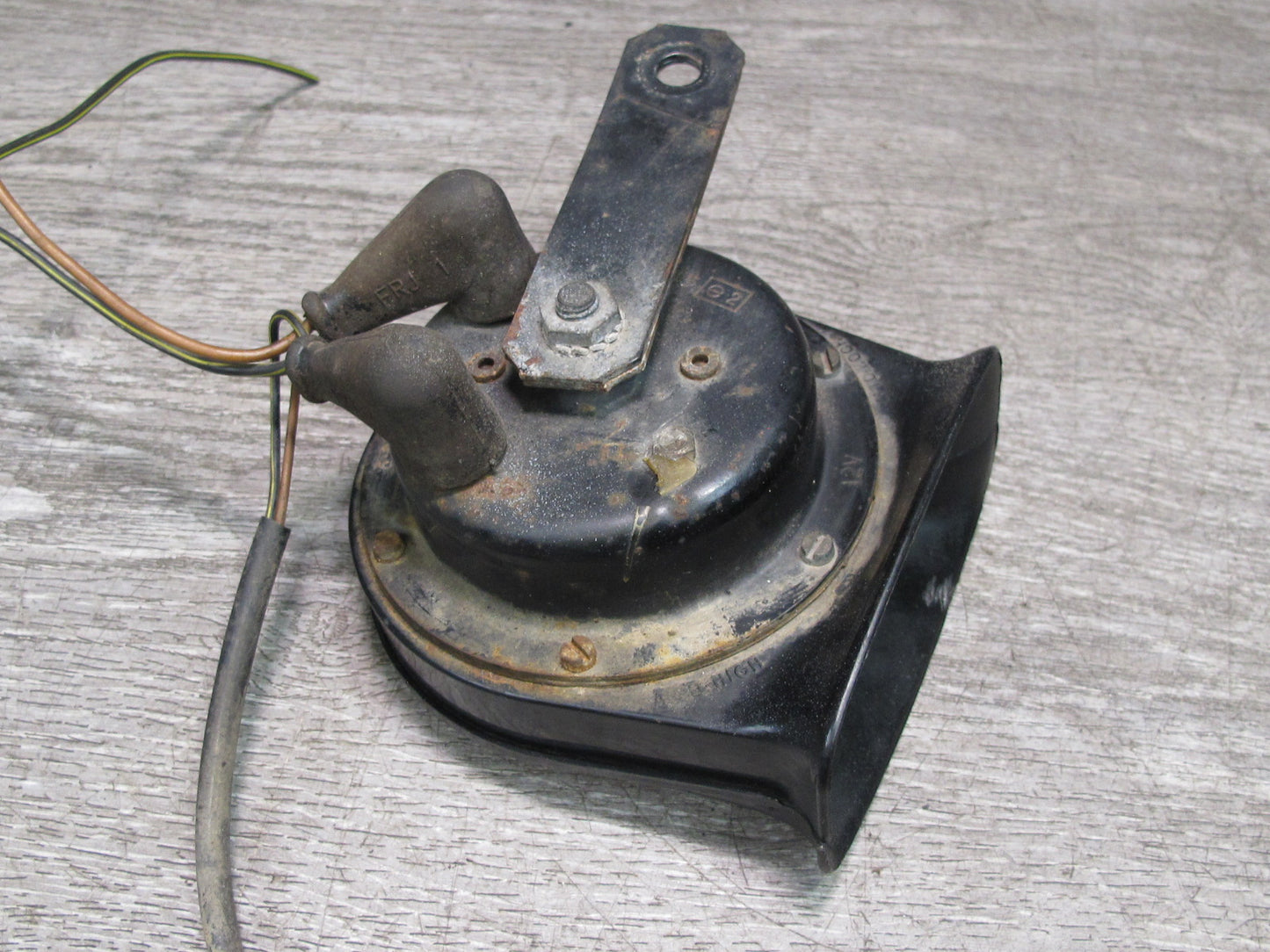 1984-1991 Porsche 928 Horn Signal