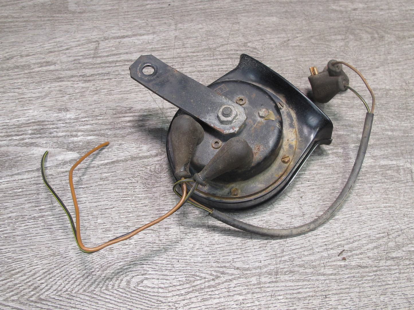 1984-1991 Porsche 928 Horn Signal