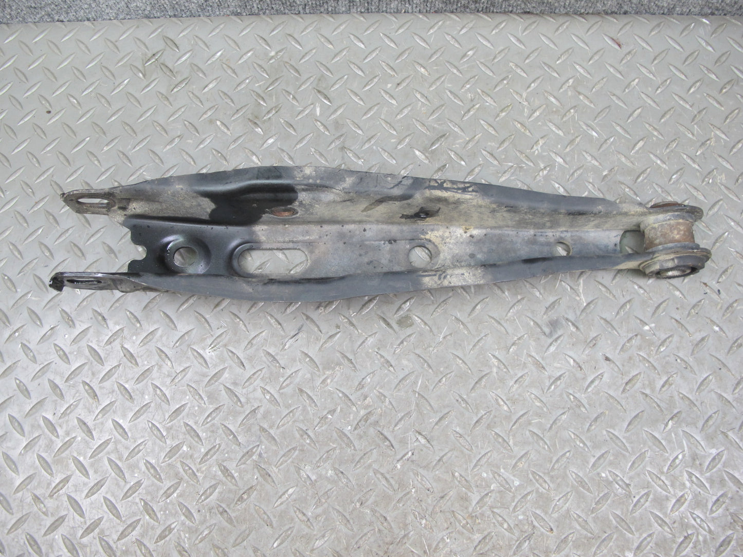 01-05 Lexus JCE10L IS300 Set of 3 Rear Right Upper & Lower Control Arm OEM