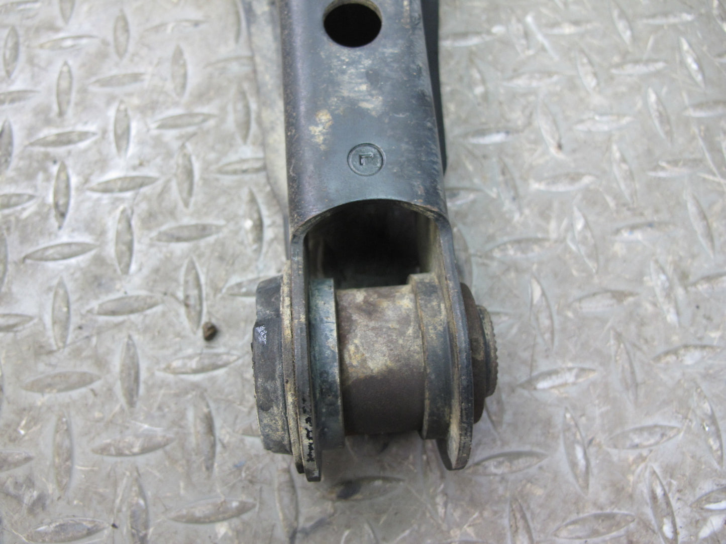 01-05 Lexus JCE10L IS300 Set of 2 Rear Left Upper & Lower Control Arm OEM