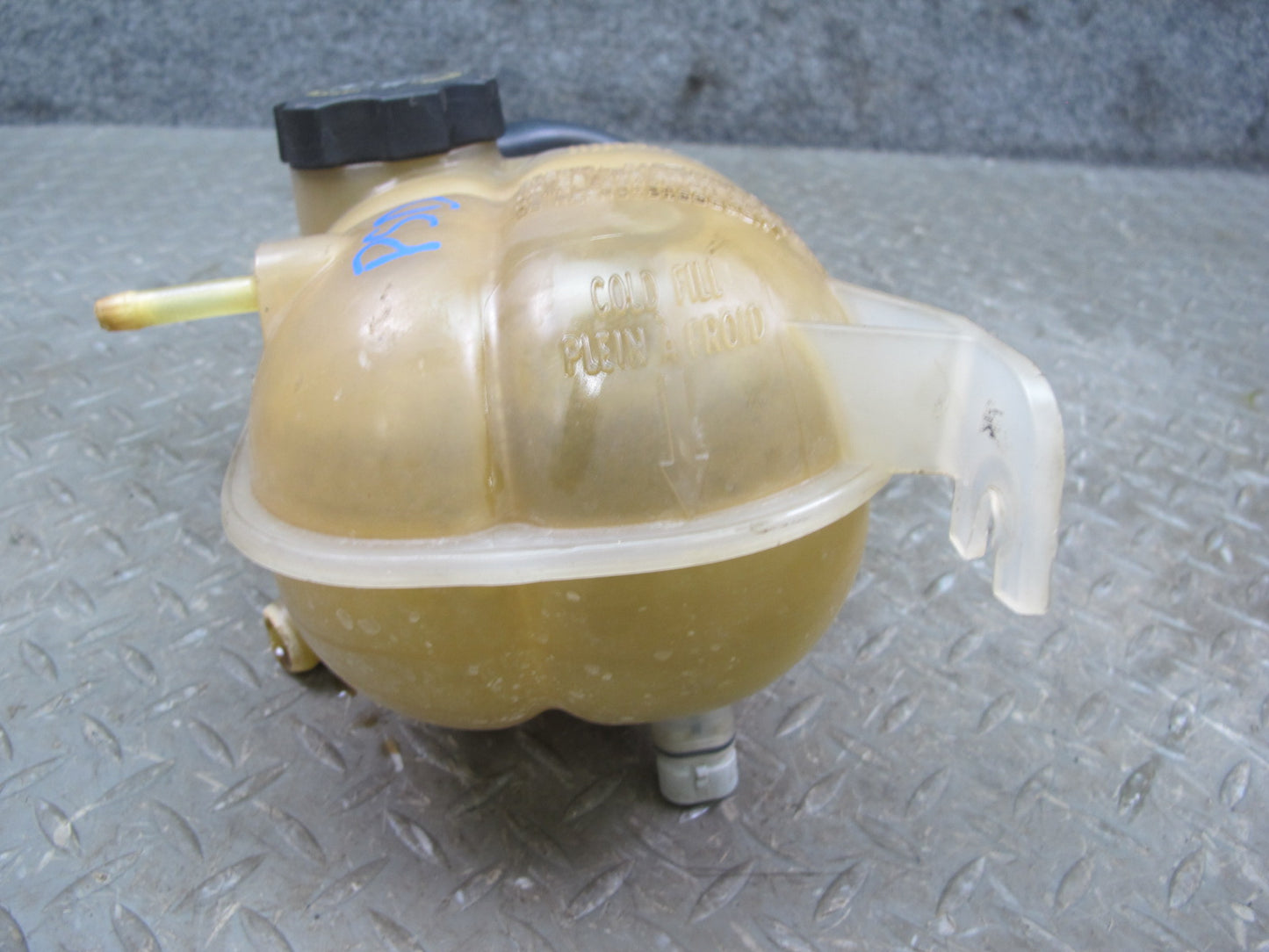06-09 Pontiac Solstice Engine Coolant Expansion Overflow Reservoir Tank