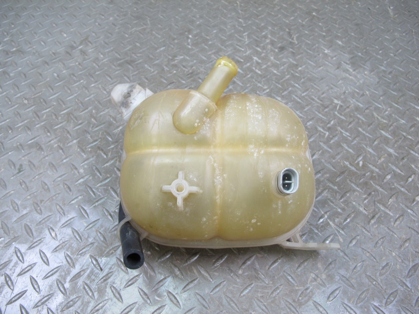 06-09 Pontiac Solstice Engine Coolant Expansion Overflow Reservoir Tank