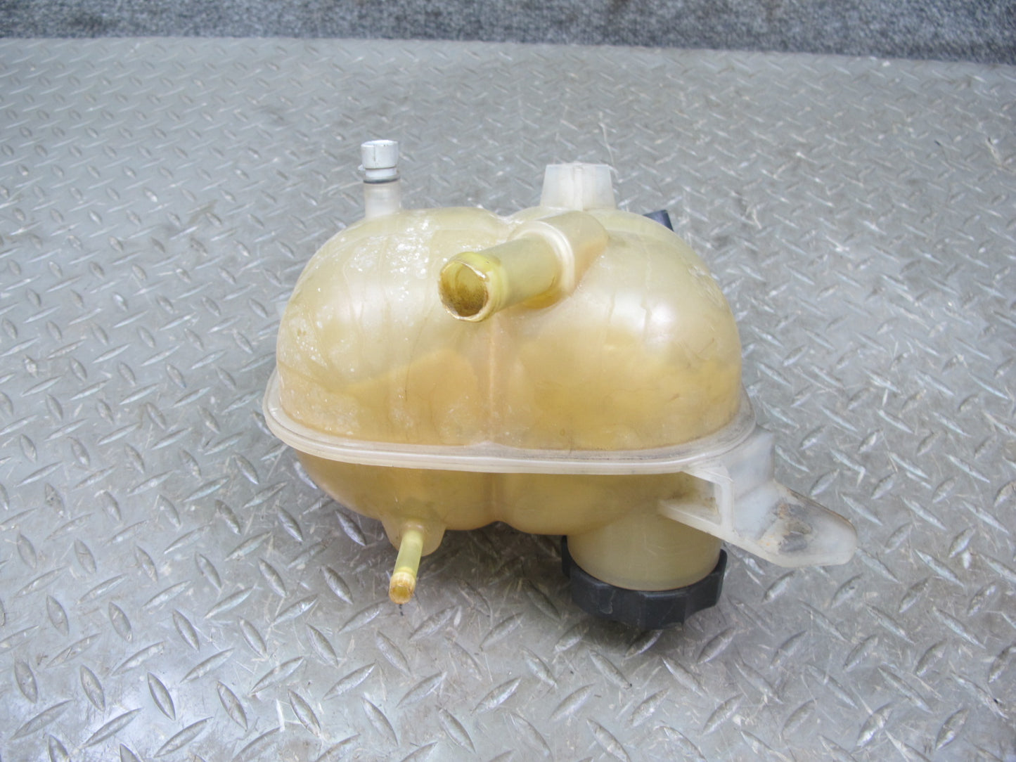 06-09 Pontiac Solstice Engine Coolant Expansion Overflow Reservoir Tank