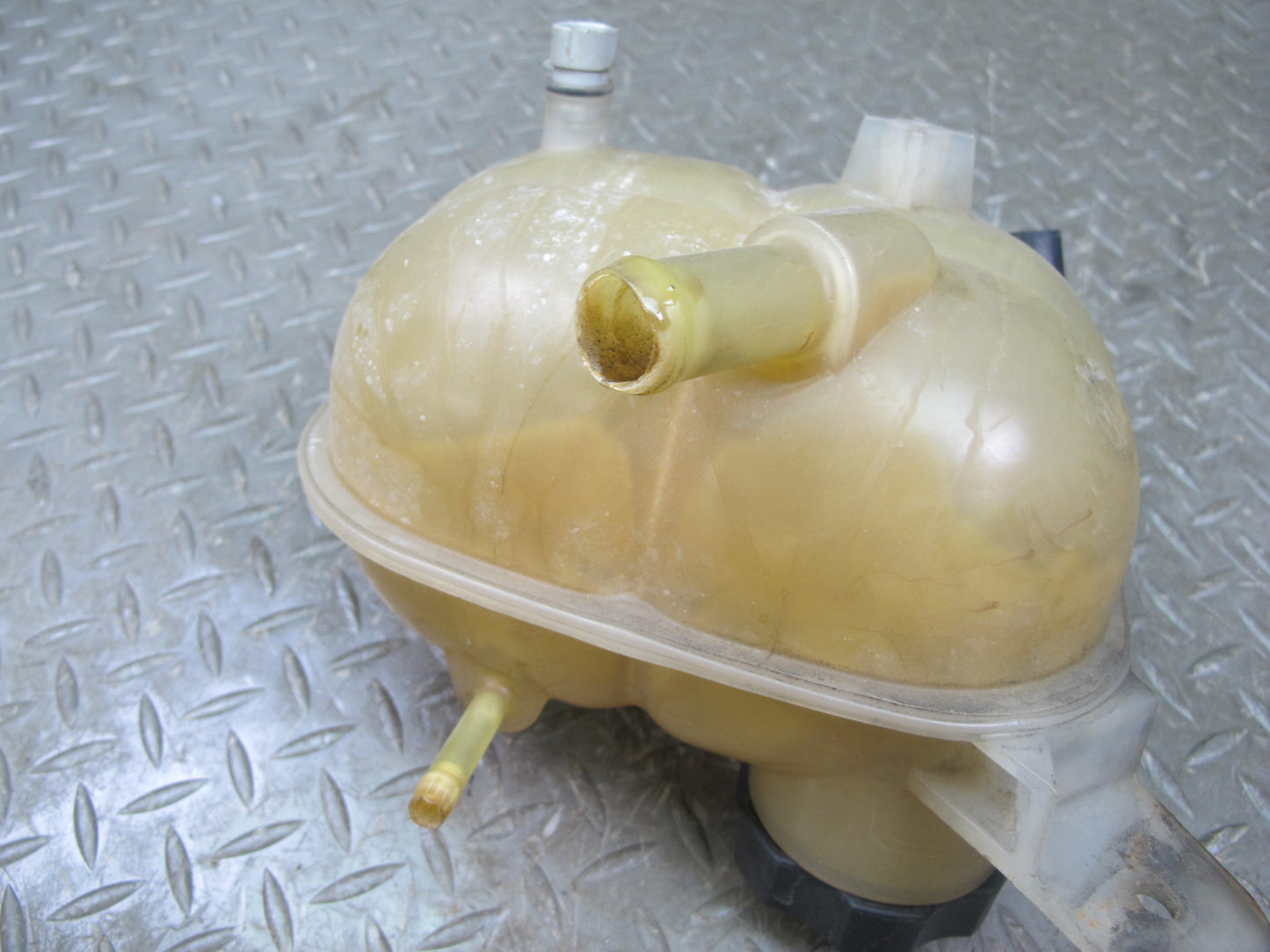 06-09 Pontiac Solstice Engine Coolant Expansion Overflow Reservoir Tank