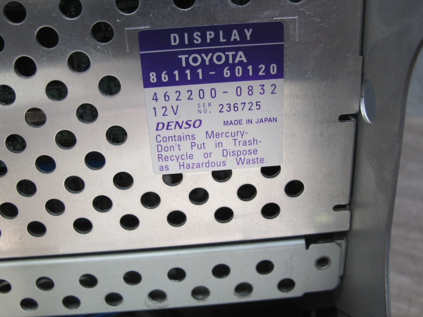 2003-2005 Lexus UZJ120L GX470 Navigation Display Climate Switch Cassette Player