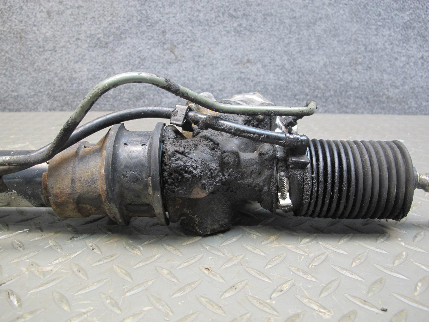 84-86 Nissan Z31 300ZX 2+0 Turbo Power Steering Rack & Pinion OEM