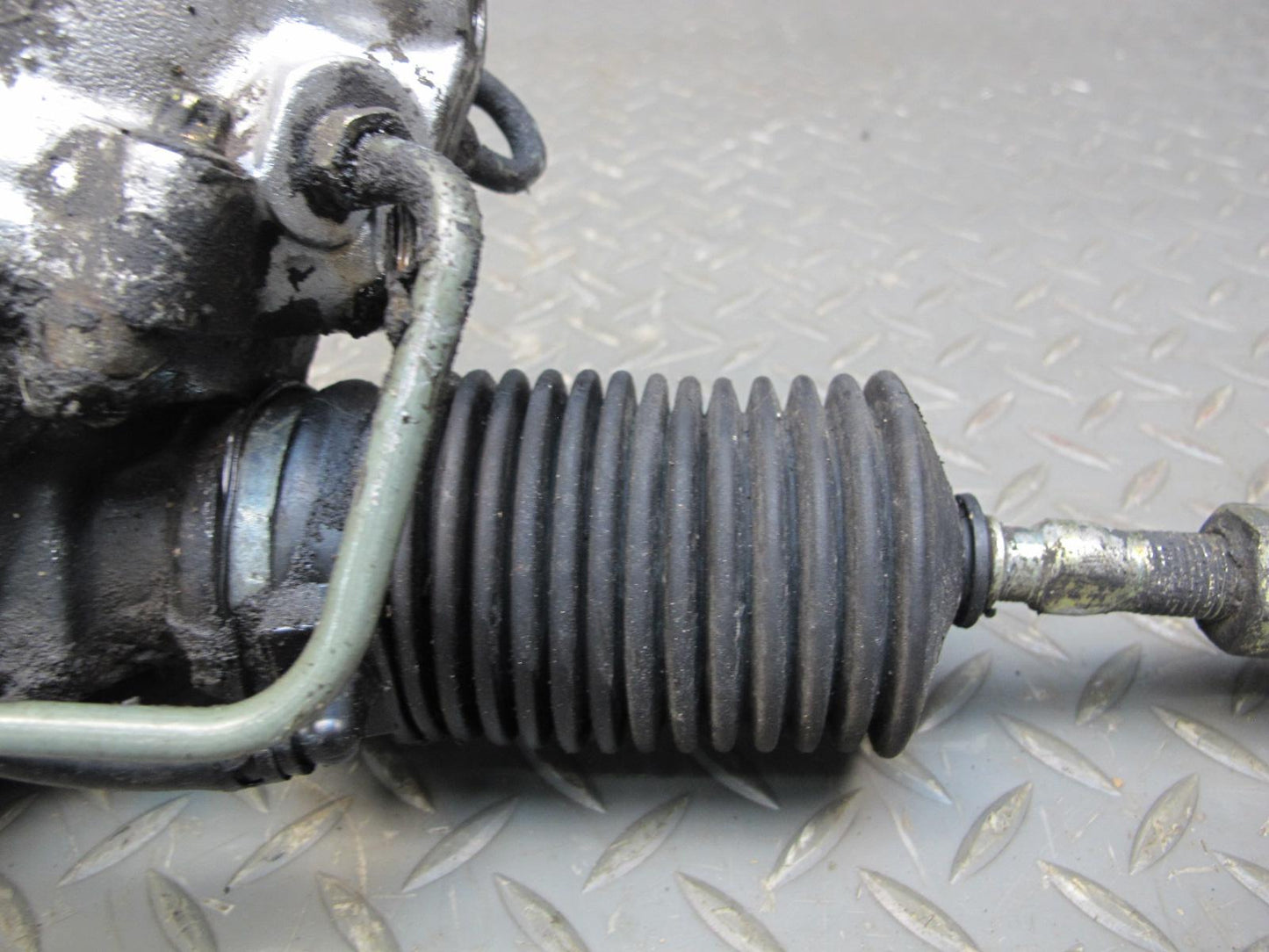 84-86 Nissan Z31 300ZX 2+0 Turbo Power Steering Rack & Pinion OEM