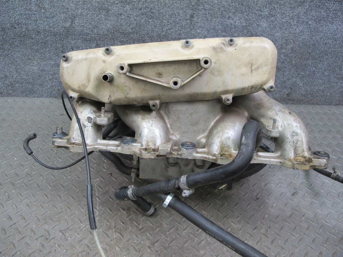 1987-1991 Porsche 928 S4 5.0L Engine Air Intake Manifold Throttle Body Assembly