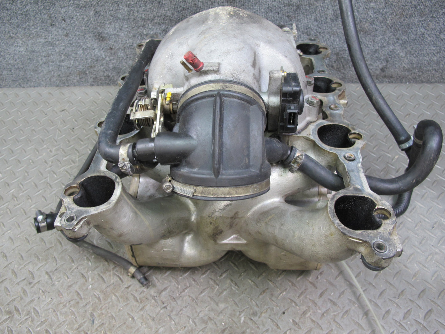 1987-1991 Porsche 928 S4 5.0L Engine Air Intake Manifold Throttle Body Assembly