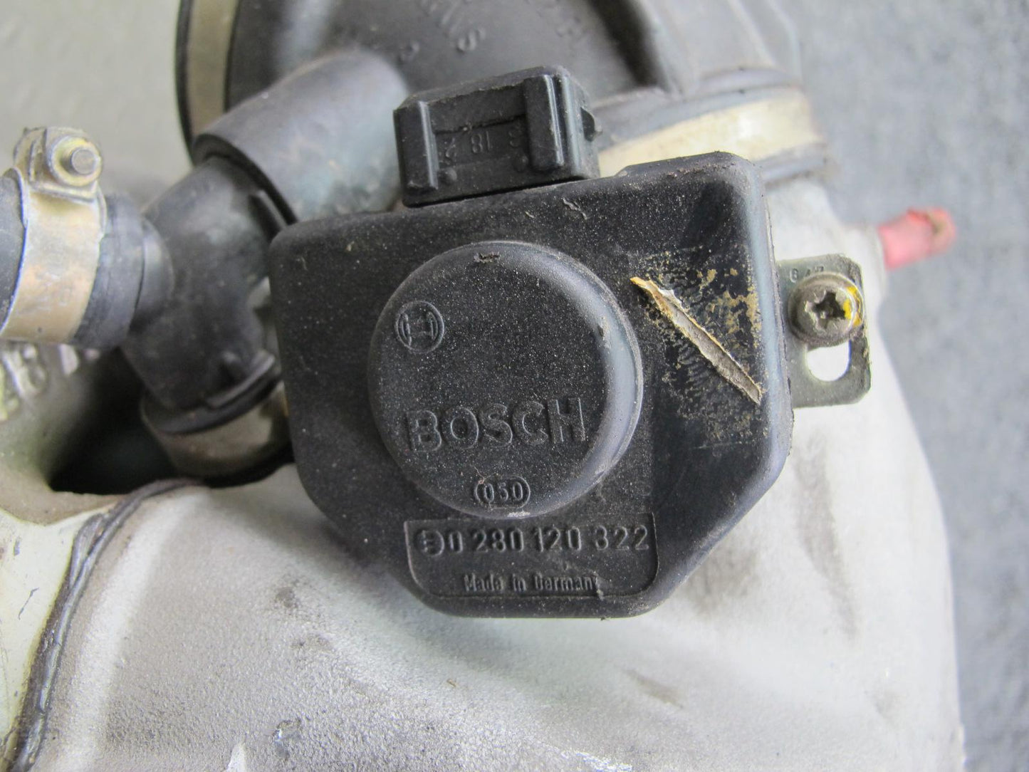 1987-1991 Porsche 928 S4 5.0L Engine Air Intake Manifold Throttle Body Assembly