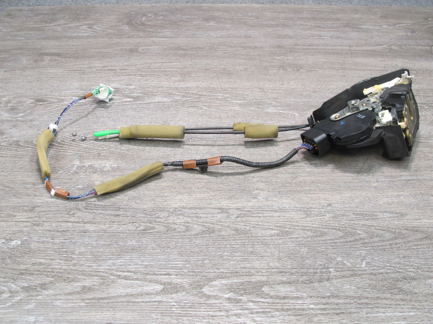 01-06 Lexus UCF30L LS430 Rear Right Door Lock Latch Actuator NO Soft Close OEM