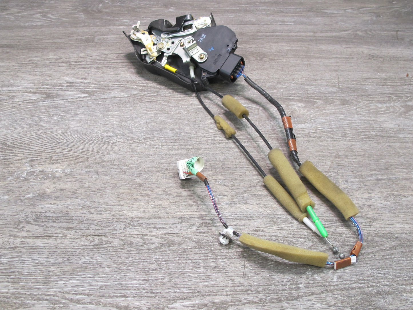 01-06 Lexus UCF30L LS430 Rear Right Door Lock Latch Actuator NO Soft Close OEM