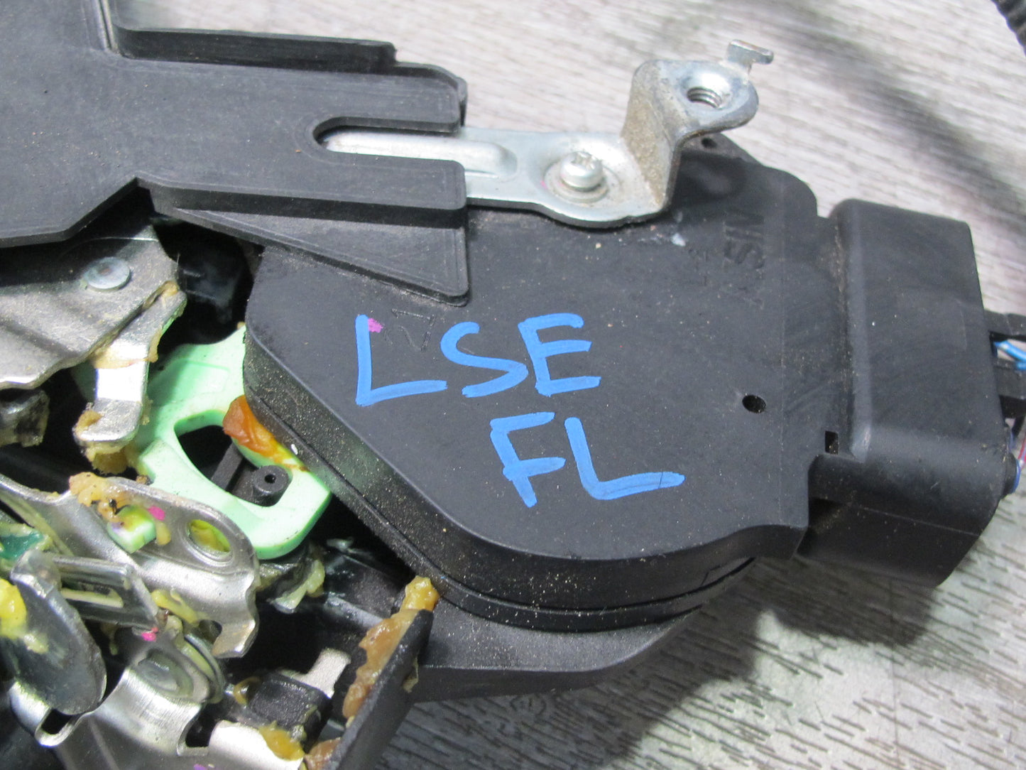 02-06 Lexus UCF30L LS430 Front Left Door Lock Latch Actuator NO Soft Close OEM