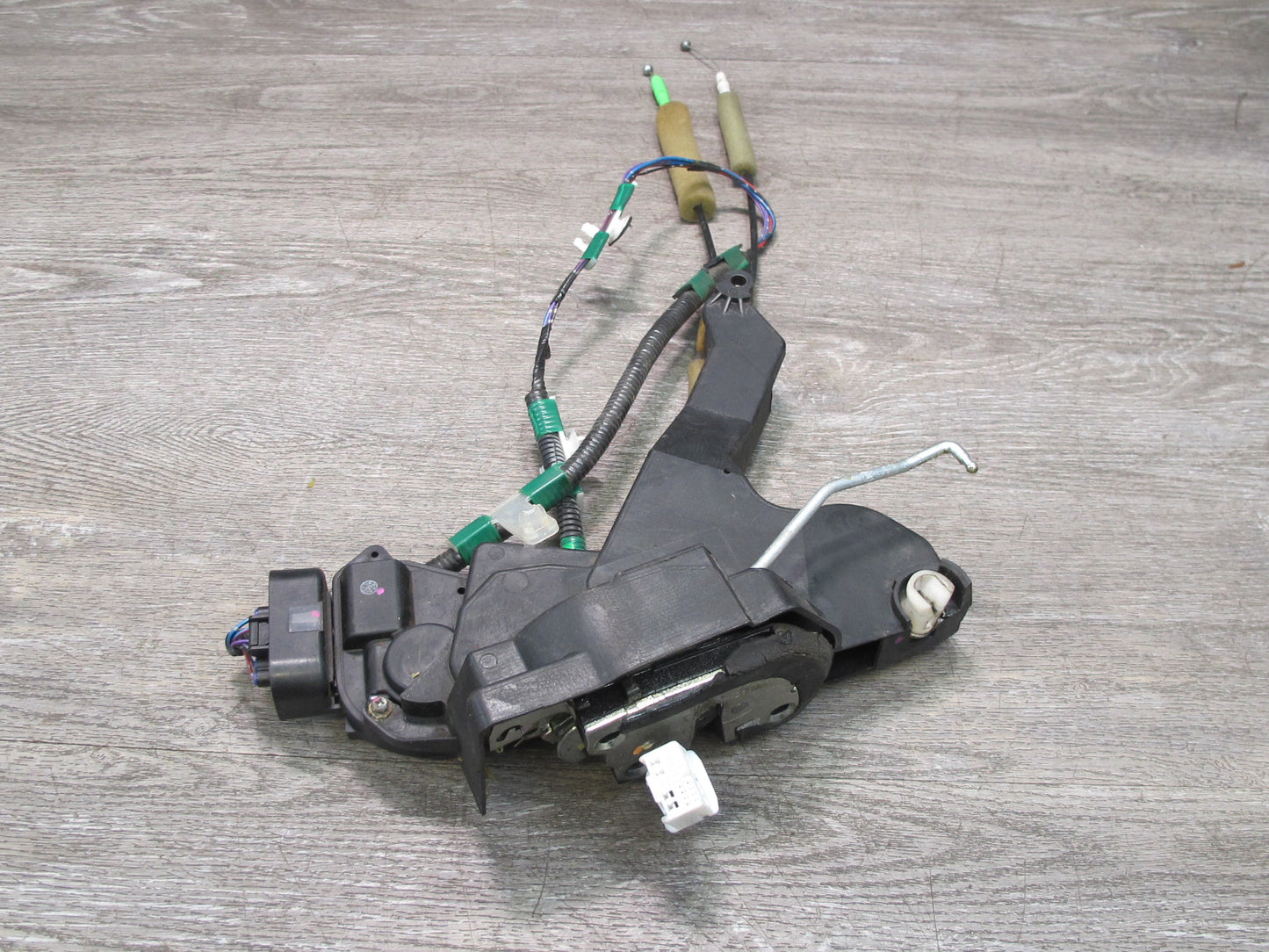 02-06 Lexus UCF30L LS430 Front Left Door Lock Latch Actuator NO Soft Close OEM