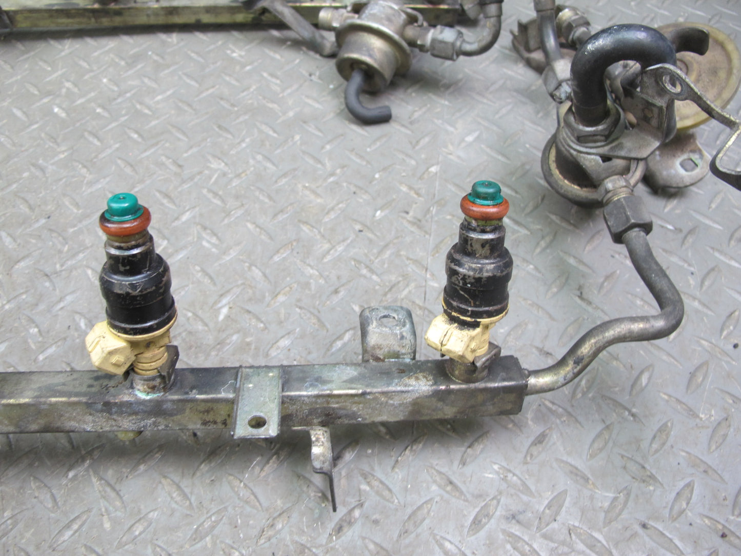 1987-1988 Porsche 928 S Fuel Injector Rail Hose Pressure Regulator Set