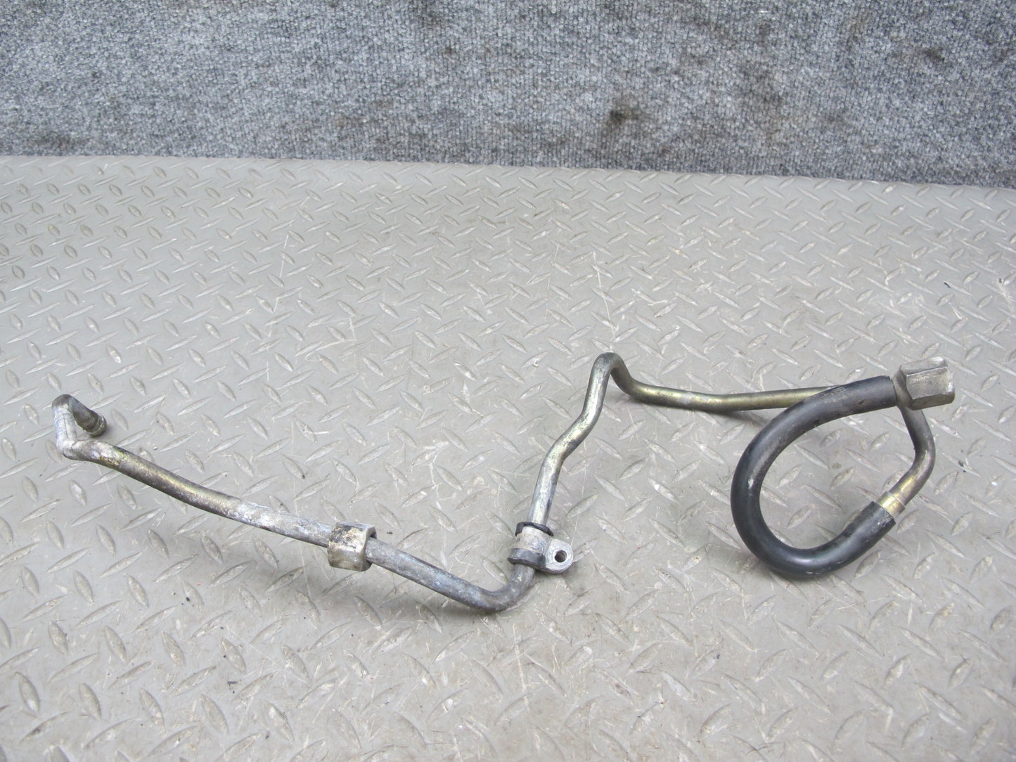 1987-1988 Porsche 928 S Fuel Injector Rail Hose Pressure Regulator Set