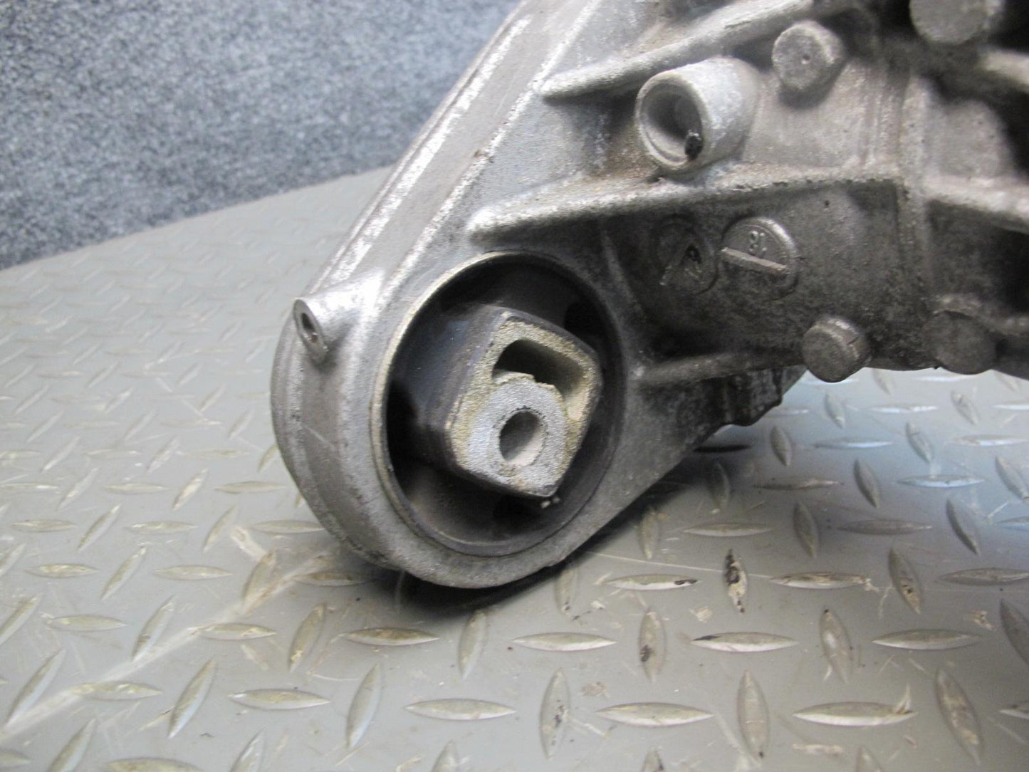 2011-2014 Porsche Cayenne 958 4.8L Turbo AWD AGT Front Differential Carrier 91k