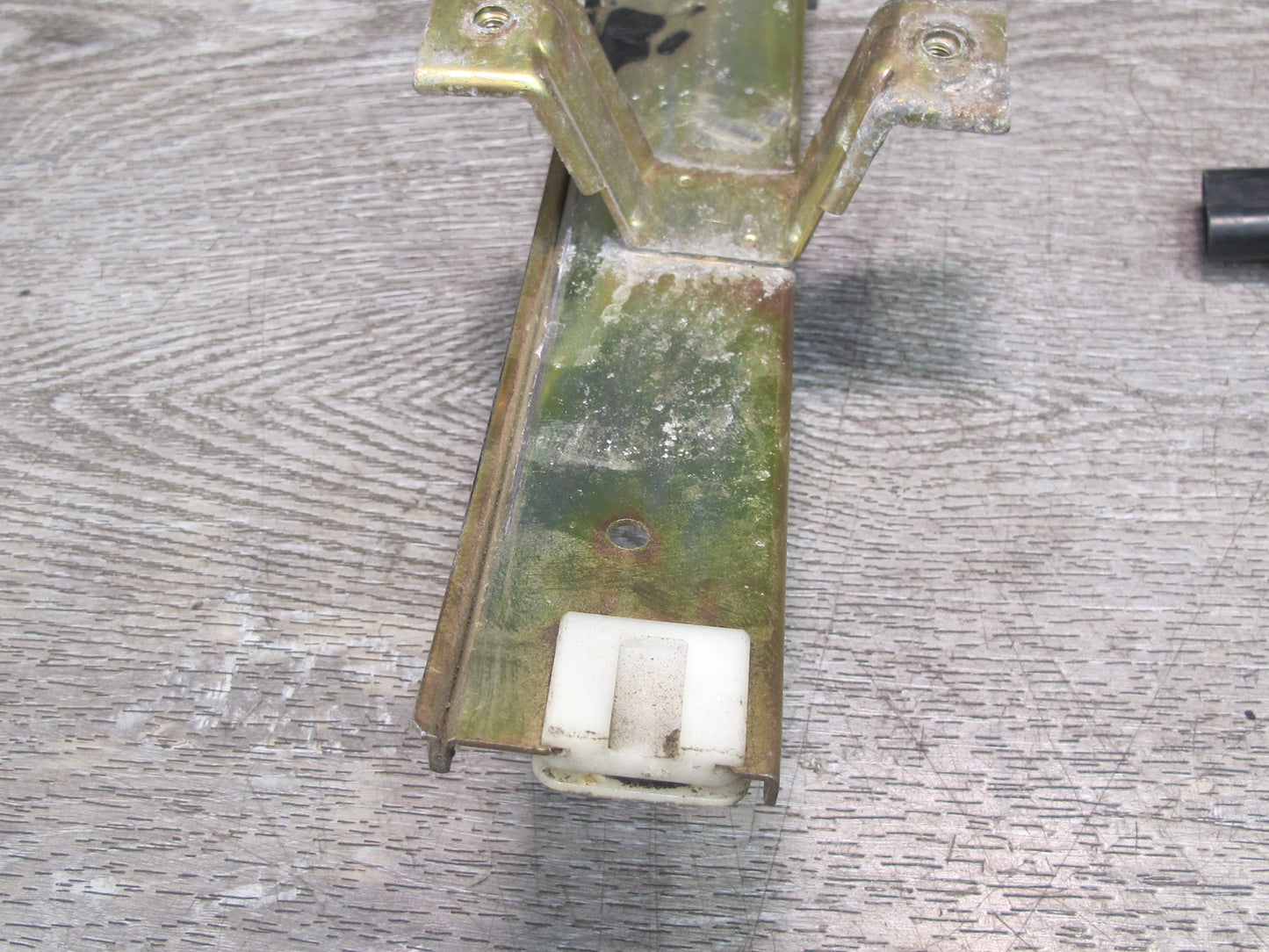 91-96 Mitsubishi 3000GT Left Door Window Regulator w Motor OEM