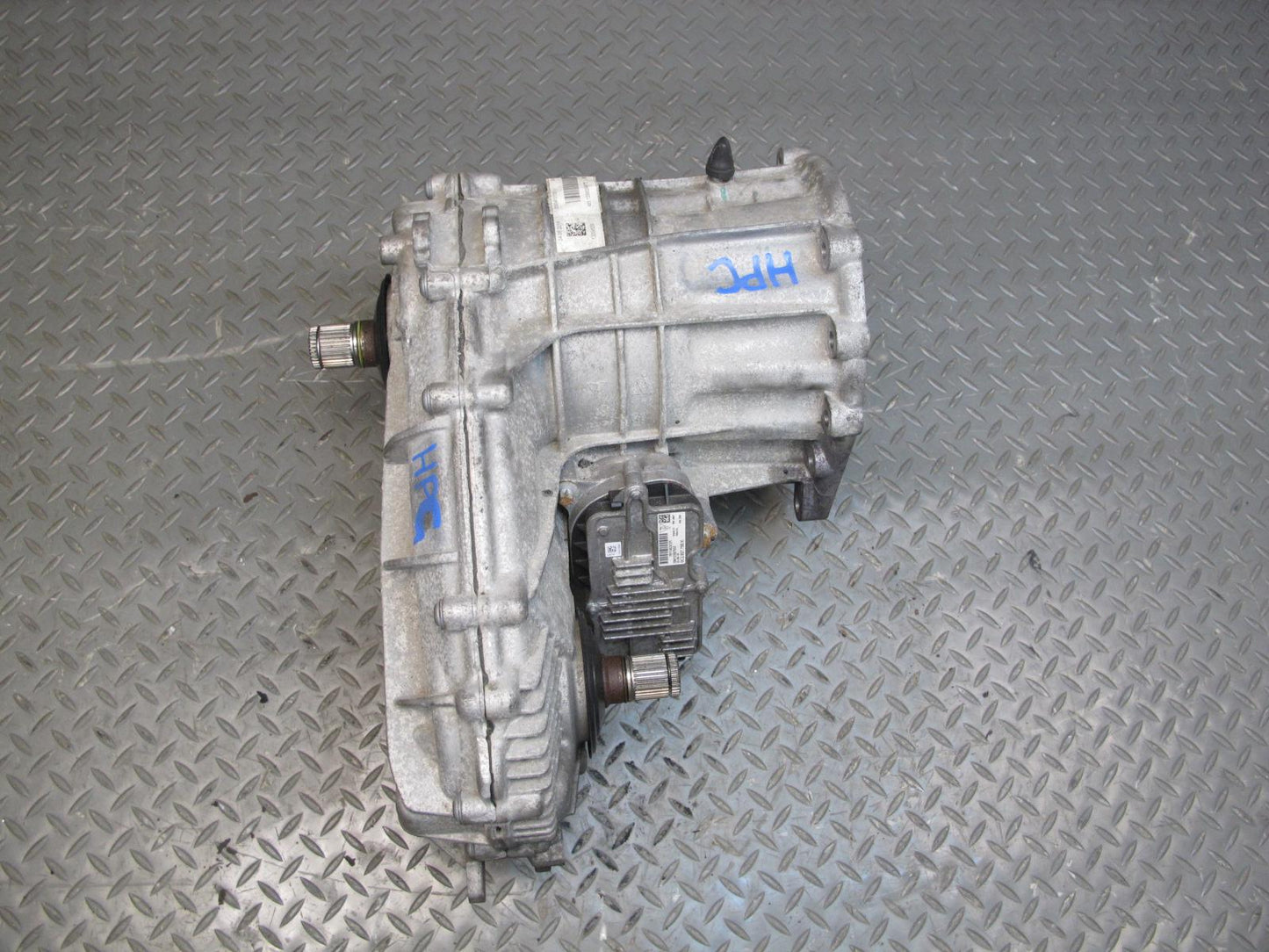 2011-2016 Porsche Cayenne 958 4.8L Turbo Transmission Transfer Case Box w Motor